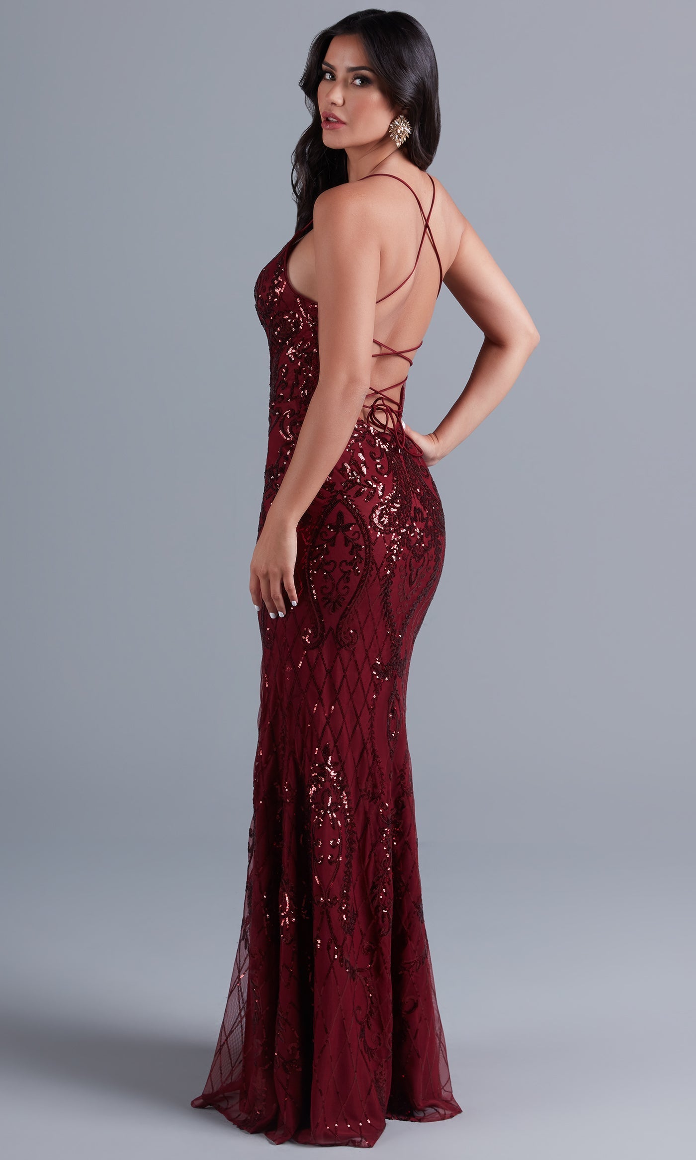 Velveis | Elegant Backless Long Prom Gown in Sequin Tulle
