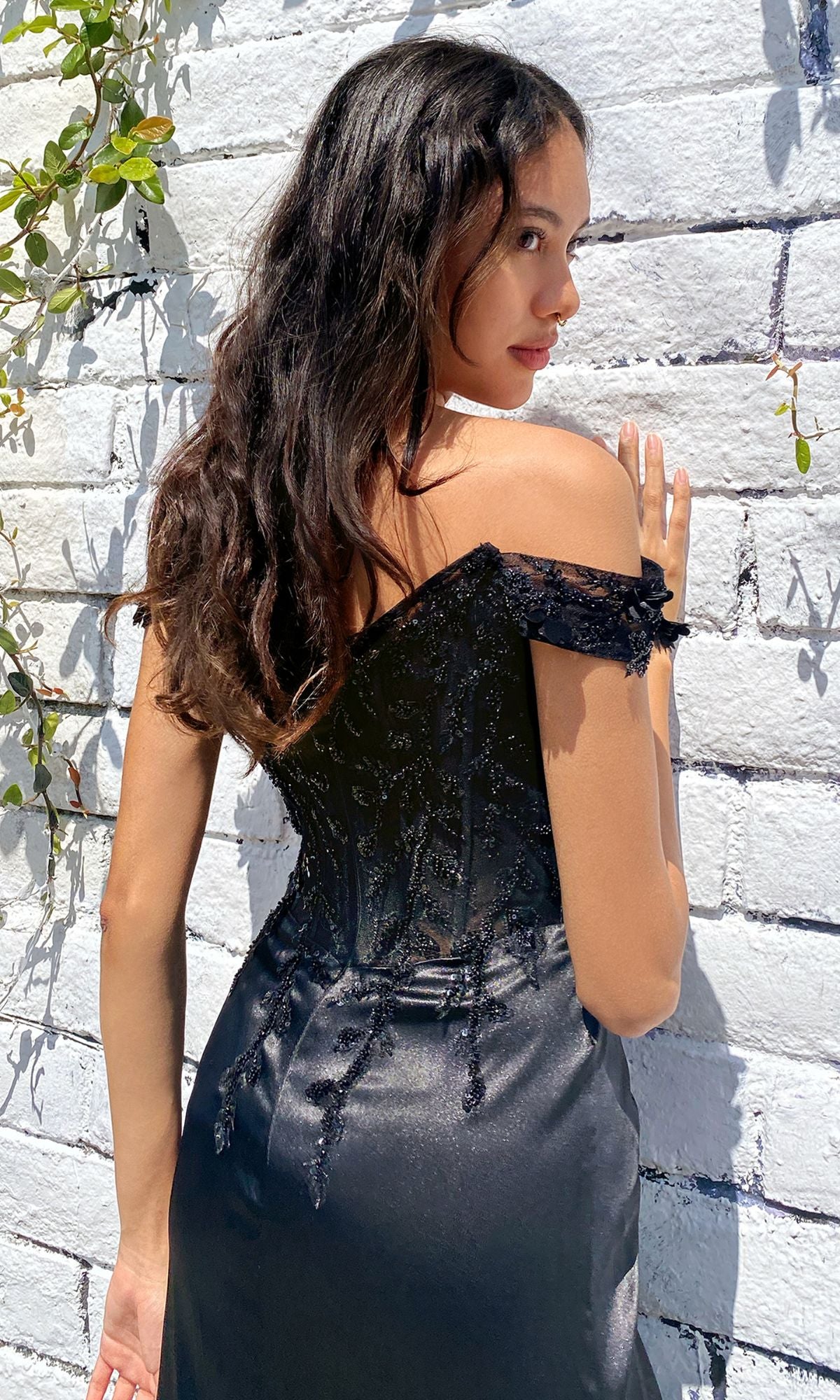 Velveis | Romantic Off-the-Shoulder Sweetheart Long Prom Gown